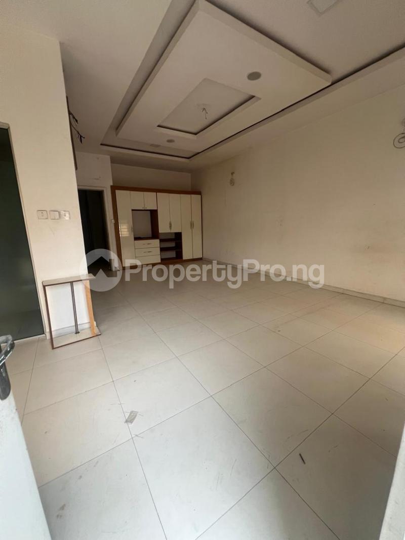 Flat / Apartment for rent Osapa london Lekki Lagos