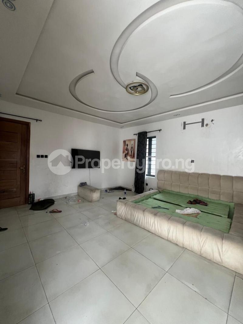 Flat / Apartment for rent  Osapa london Lekki Lagos