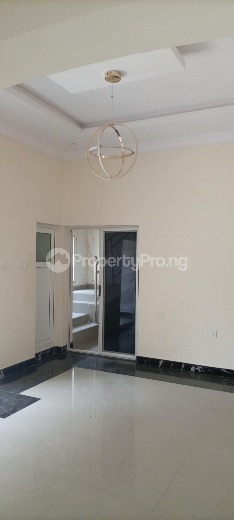 3 bedroom House for rent Agidigbi Road Omole phase 1 Ojodu Lagos