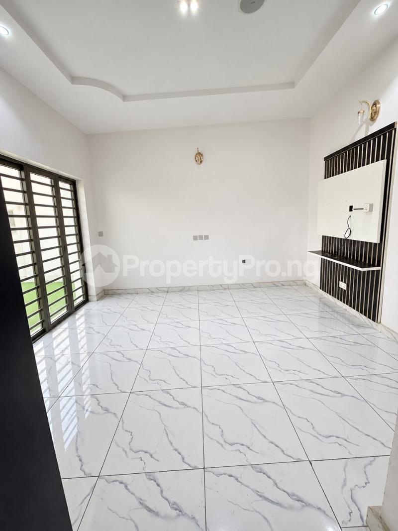 1 bedroom Flat / Apartment for rent Thomas estate Ajah Lagos