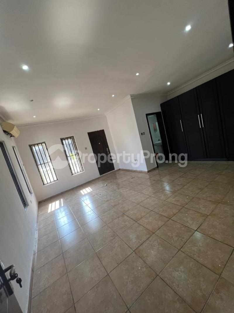 1 Bedroom Flat / Apartment in Osapa london Lekki Lagos Flat