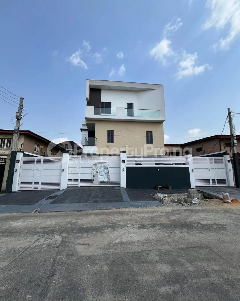 4 bedroom House for sale  Ogba Lagos