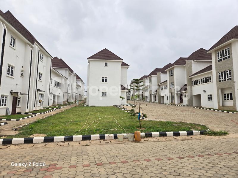 House for sale Close To Nnpc Guzape Abuja - 1