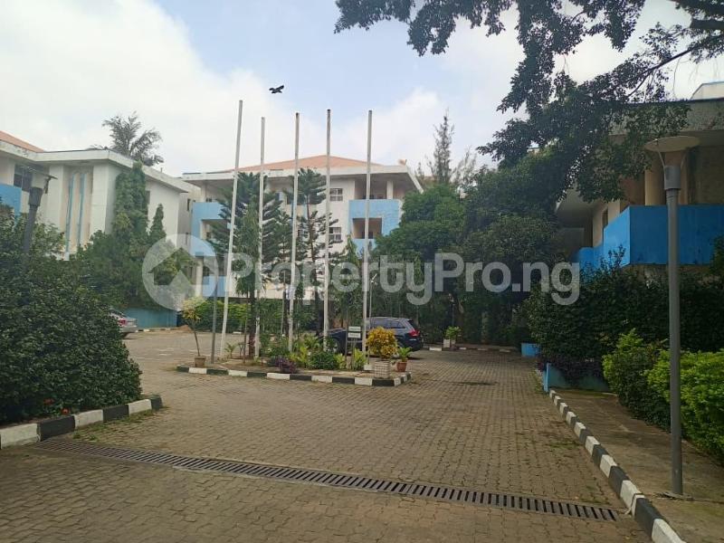 10 bedroom House for sale Ademola Adetokumbe Crescent, Wuse 2 Abuja