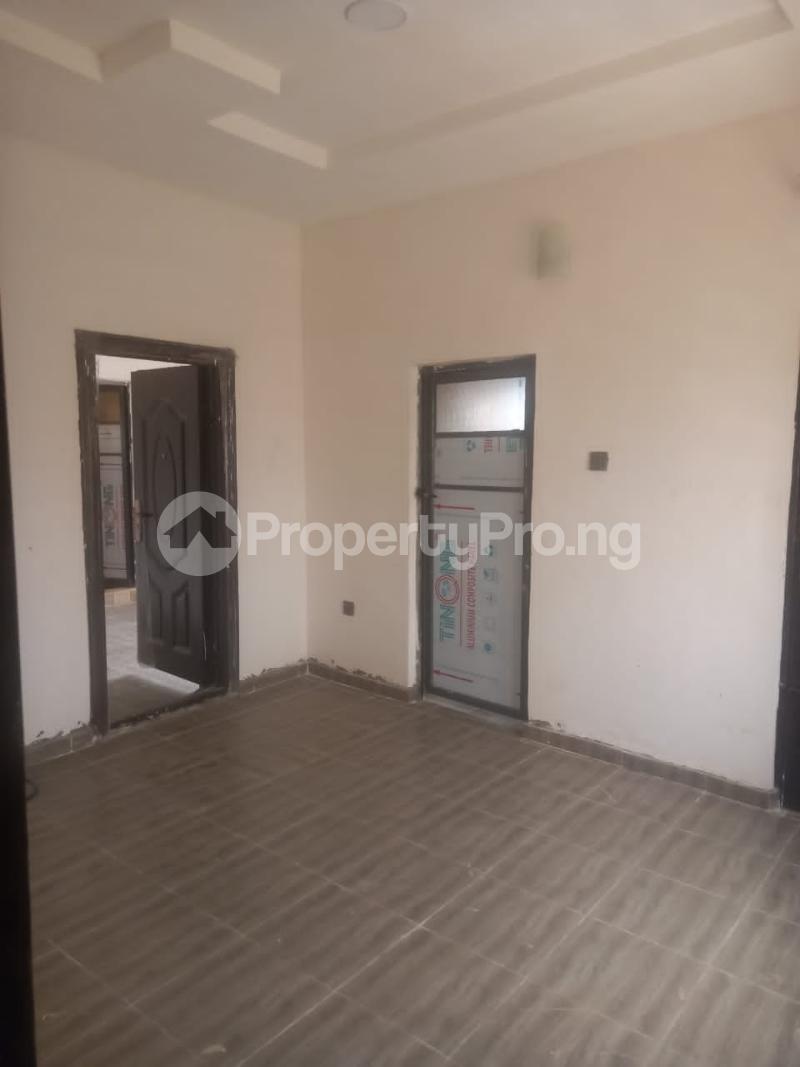 1 bedroom House for rent Akoka Yaba Lagos