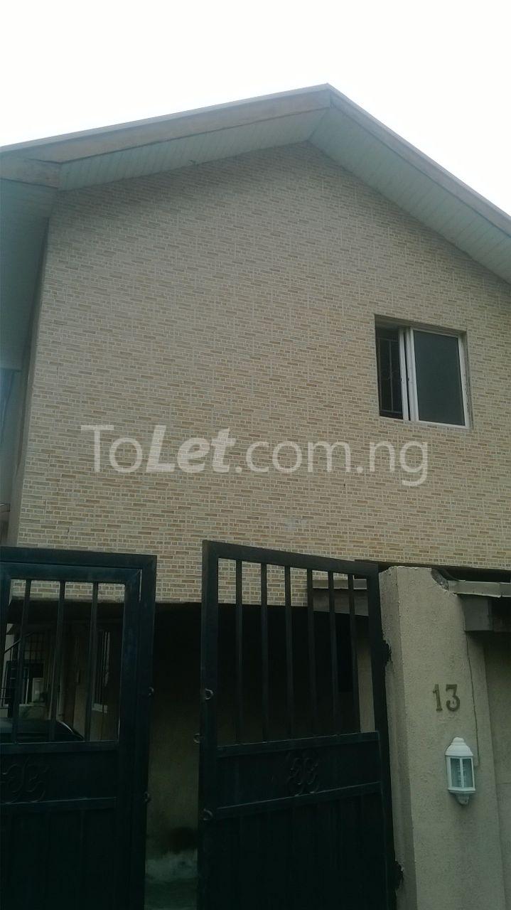 1 bedroom Flat / Apartment for rent Close To Ozone Sabo Yaba Lagos