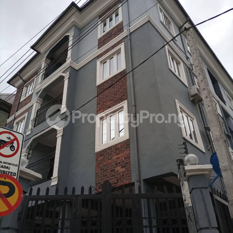 Flat / Apartment for rent Alagomeji Yaba Lagos