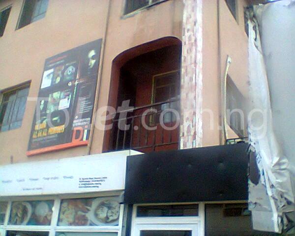 1 bedroom Flat / Apartment for rent Off Shipeolu Road Palmgroove Shomolu Lagos