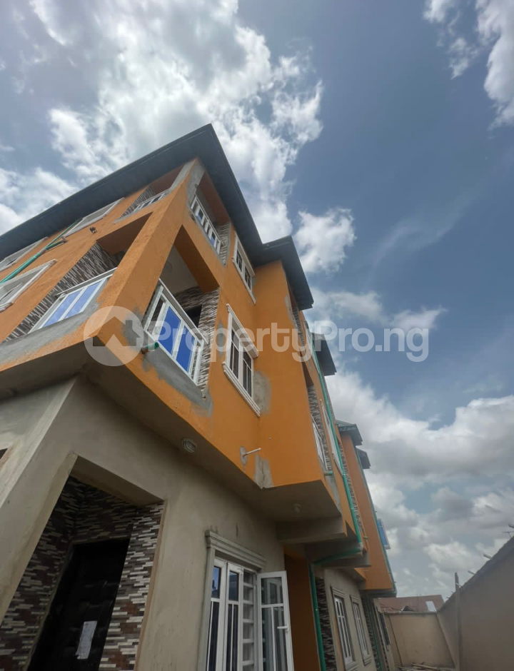 1 bedroom Flat / Apartment for rent Onike Yaba Lagos
