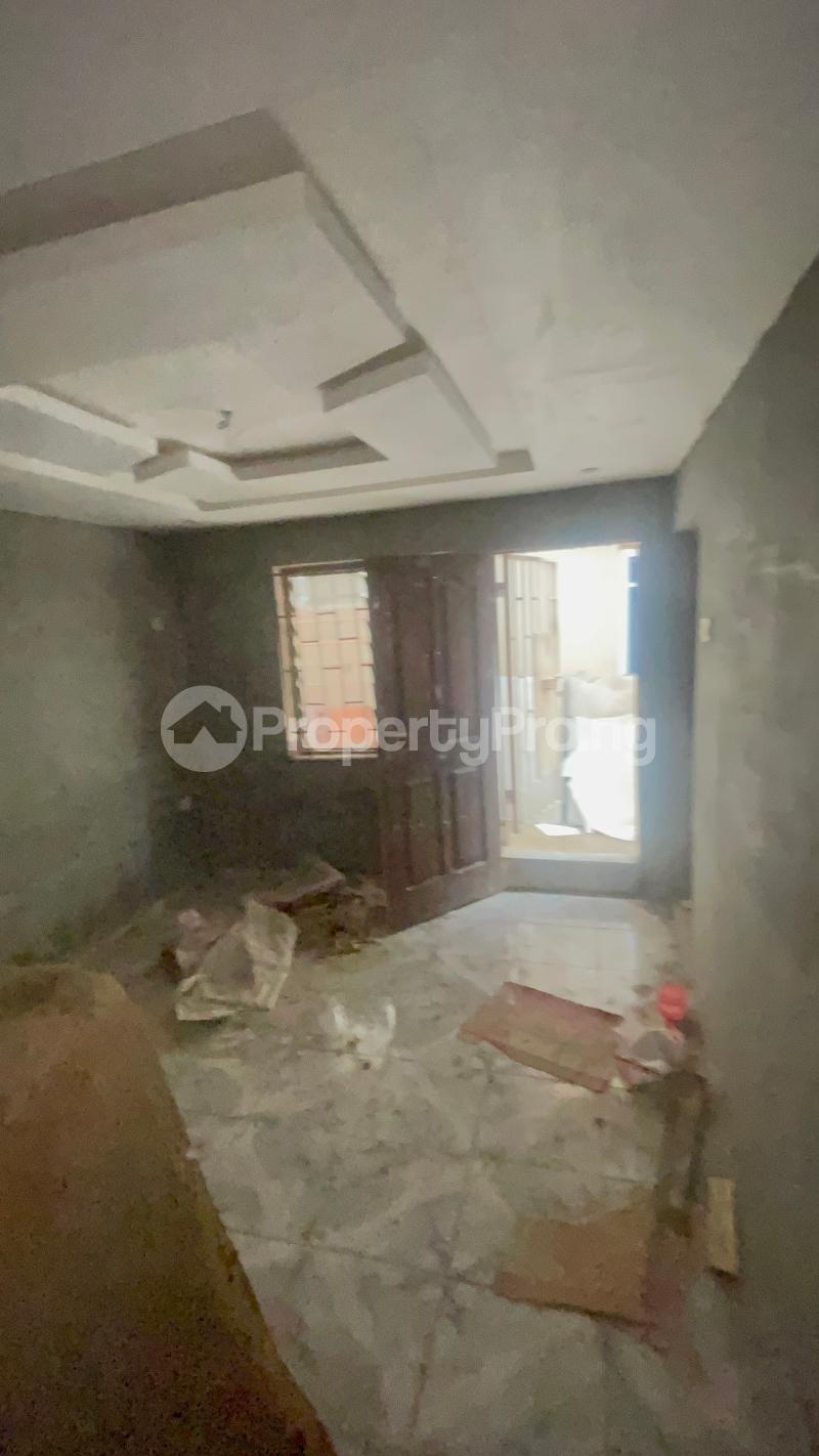 Flat / Apartment for rent Ogunoloko Axis Mafoluku Oshodi Lagos