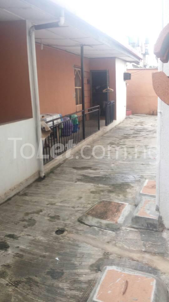 1 bedroom Flat / Apartment for rent Magodo Isher G .r.a Magodo GRA Phase 1 Ojodu Lagos