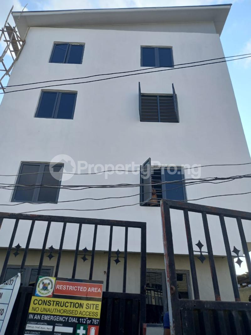 Flat / Apartment for rent Famous Bus Stop Shomolu Lagos - 0