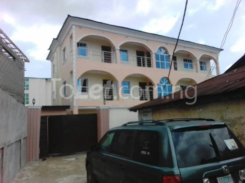 1 bedroom Flat / Apartment for rent Fadeyi Off Ikorodu Road Fadeyi Shomolu Lagos