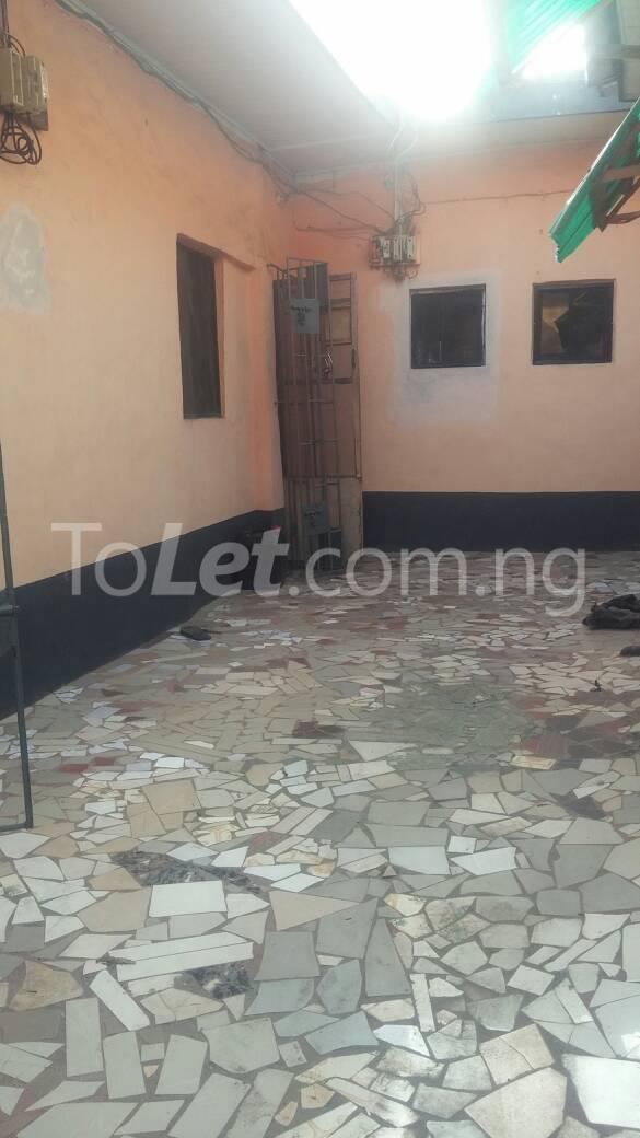 Flat / Apartment for rent   Ogunlana Surulere Lagos - 0
