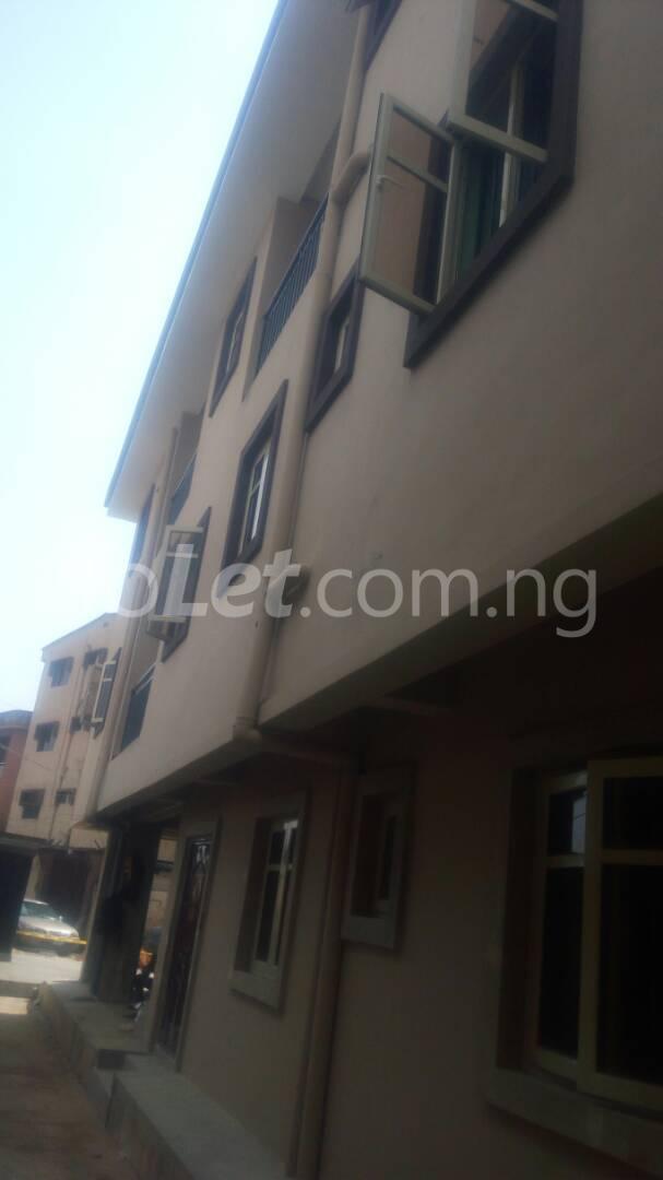 1 bedroom Flat / Apartment for rent Ramoni Street Lawanson Surulere Lagos