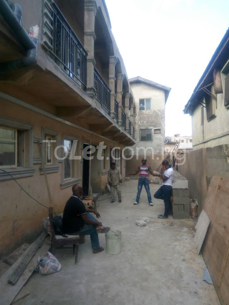 1 bedroom Flat / Apartment for rent Ikorodu Road Onipanu Shomolu Lagos