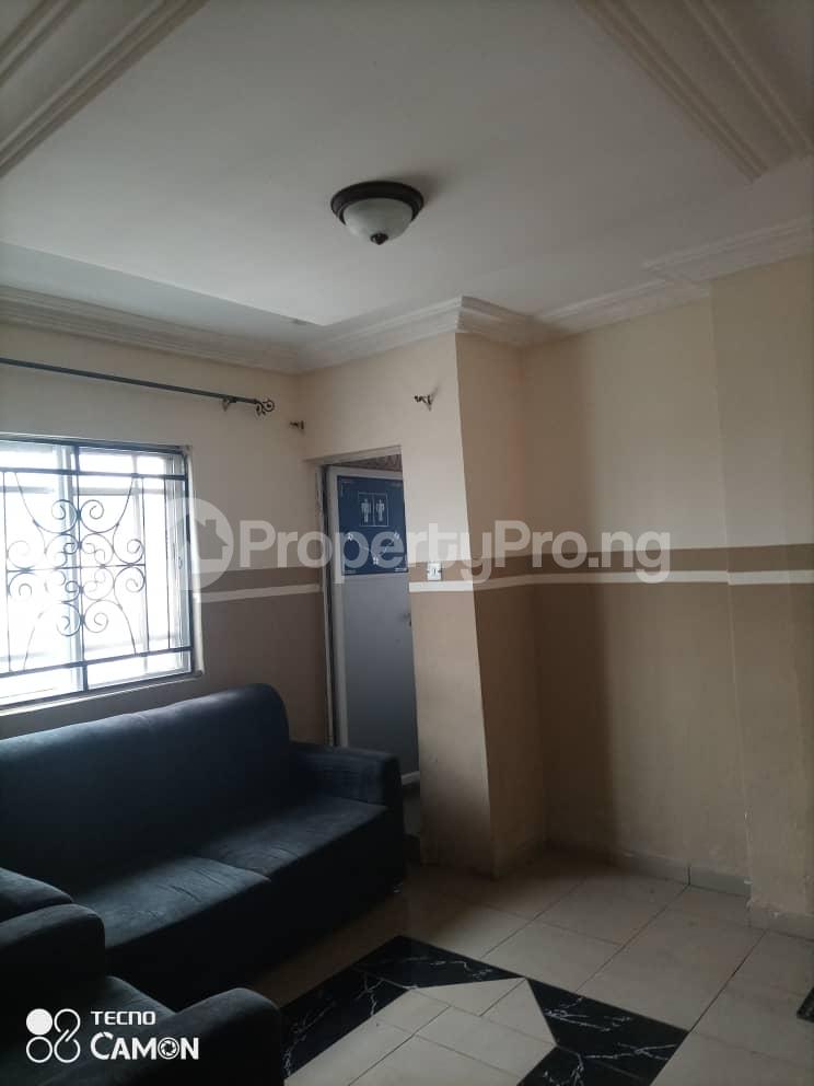 1 bedroom Flat / Apartment for rent   Lawanson Surulere Lagos