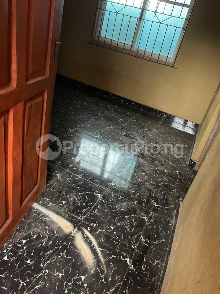 1 bedroom Flat / Apartment for rent Ijesha Surulere Lagos