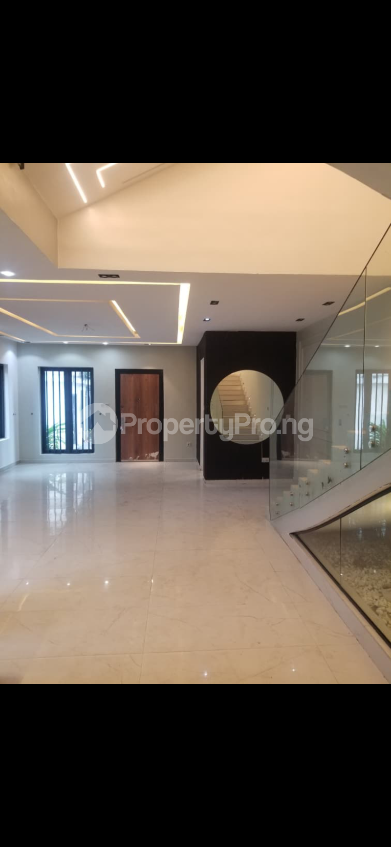 1 bedroom Flat / Apartment for rent In A Secured Estate Adeola Odeku Victoria Island Lagos