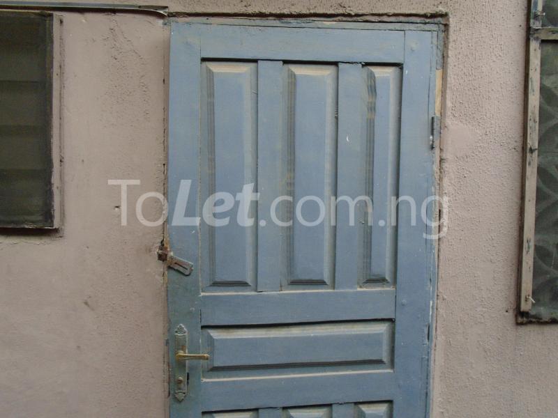 1 bedroom Flat / Apartment for rent Ishaga Road,off Ojuelegba,surulere Lagos Mainland Ojuelegba Surulere Lagos