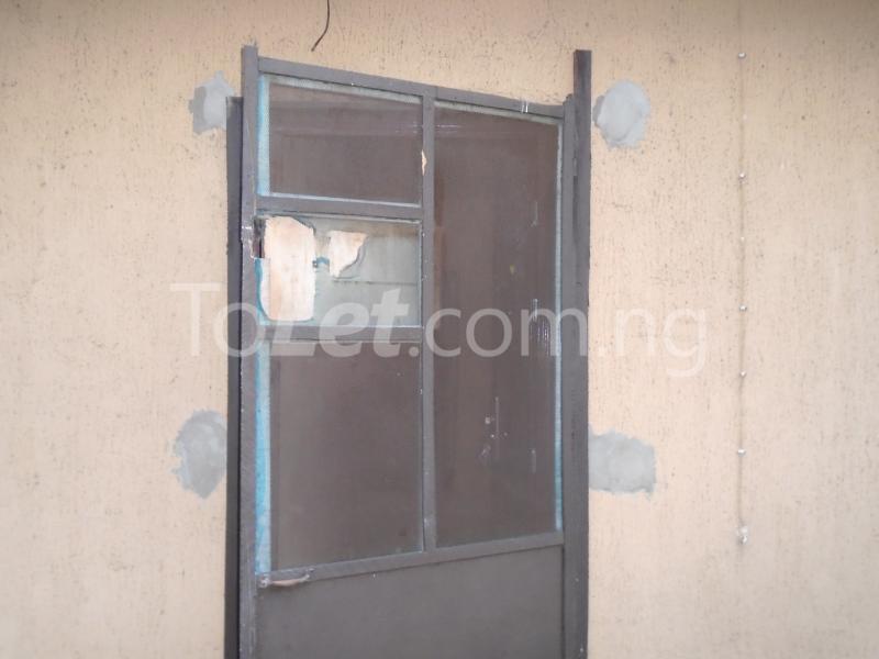 1 bedroom Flat / Apartment for rent Ishaga,off Ojuelegba,surulere Lagos Mainland Ojuelegba Surulere Lagos