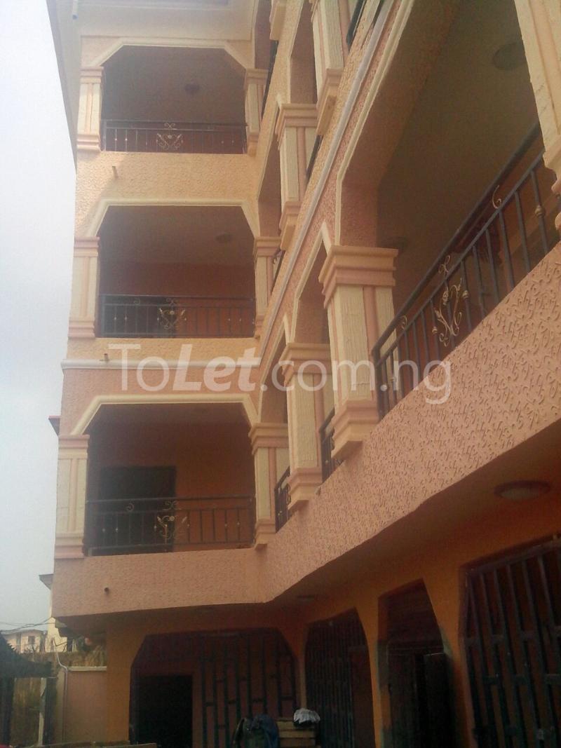 1 bedroom Flat / Apartment for rent Ijesha Fola Agoro Yaba Lagos