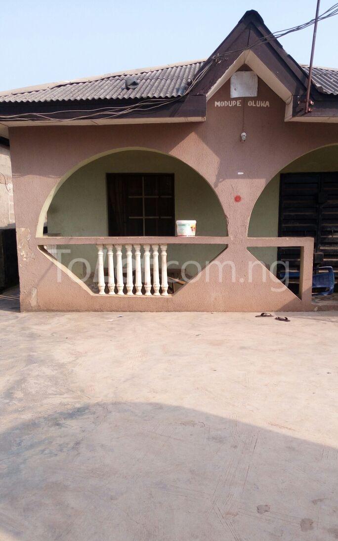 1 bedroom Flat / Apartment for rent Owode Kosofe/Ikosi Lagos