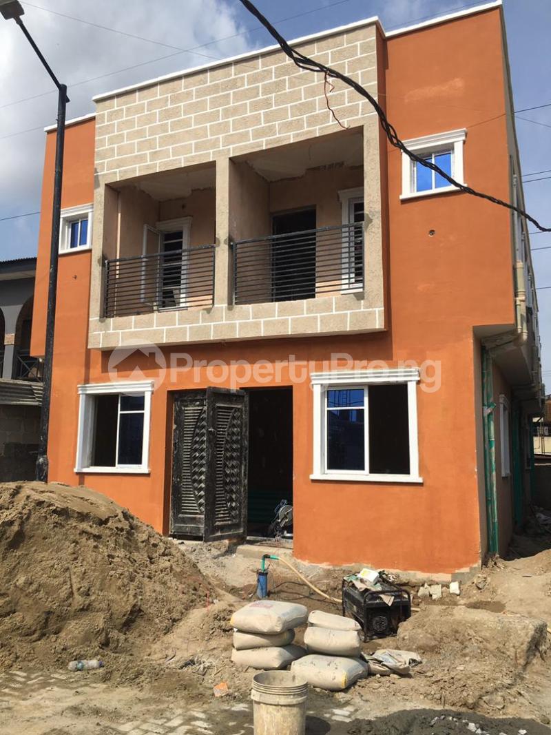 1 bedroom Flat / Apartment for rent On Anipole Soluyi Gbagada Lagos