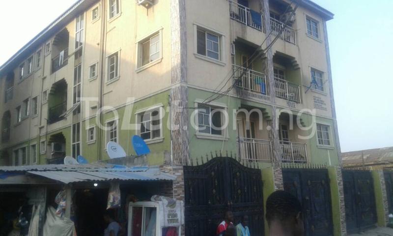 1 bedroom Flat / Apartment for rent   Lawanson Surulere Lagos