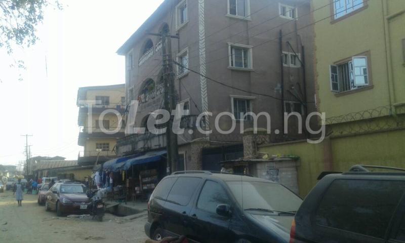 1 bedroom Flat / Apartment for rent   Lawanson Surulere Lagos