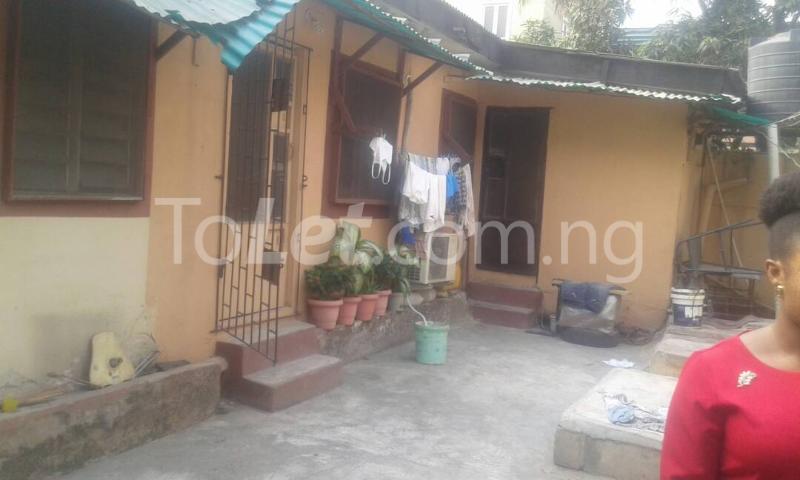 1 bedroom Flat / Apartment for rent   Alagomeji Yaba Lagos