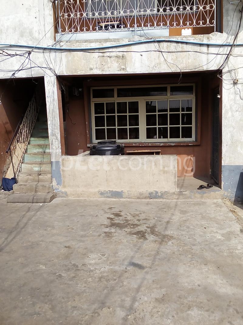 1 bedroom Flat / Apartment for rent Raji Apoyi Street Mende Maryland Lagos