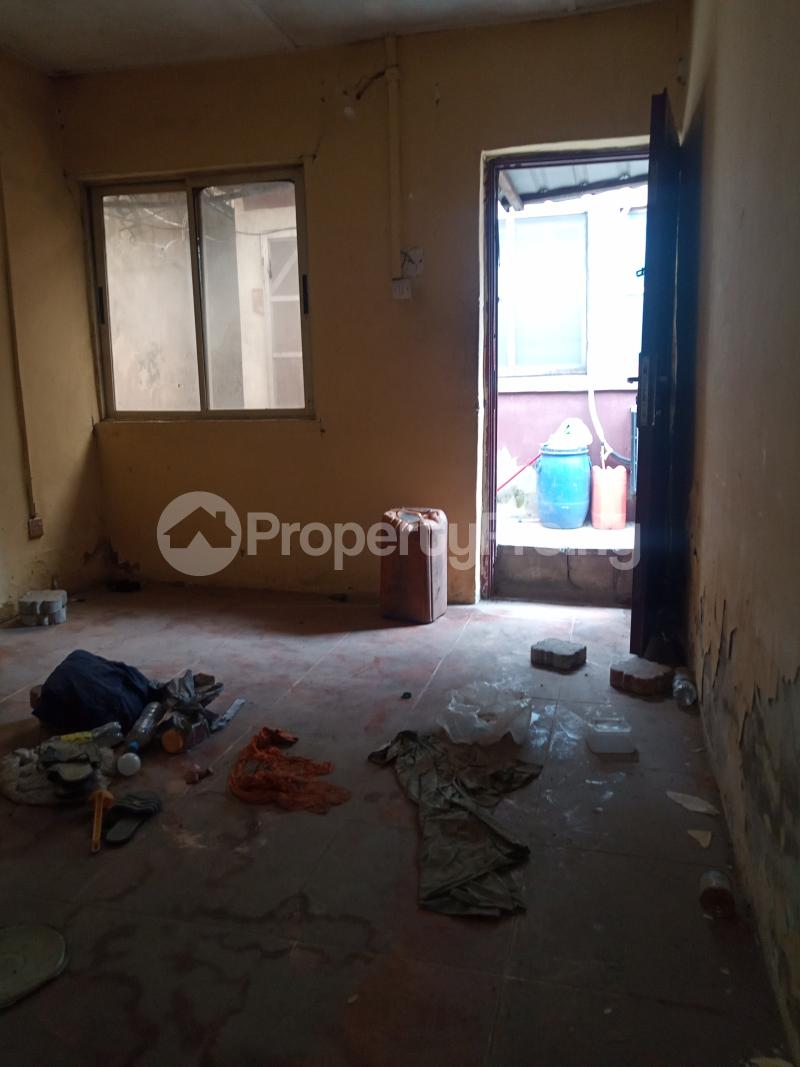 1 bedroom Flat / Apartment for rent Alagomeji Alagomeji Yaba Lagos - 2