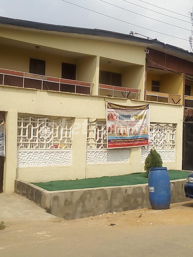 1 bedroom Flat / Apartment for rent Oluwatoyin Street Omole phase 2 Ojodu Lagos