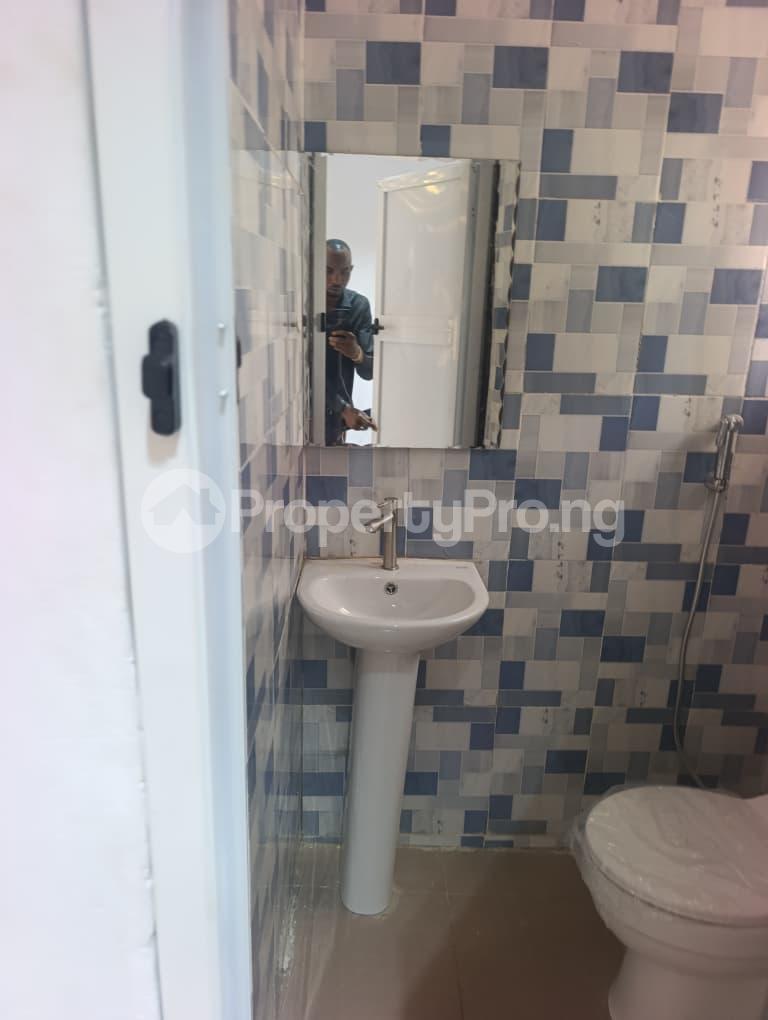 3 bedroom House for sale Behind Owu Crown Hotel, Along Monatan, Iwo Road Iwo Rd Ibadan Oyo