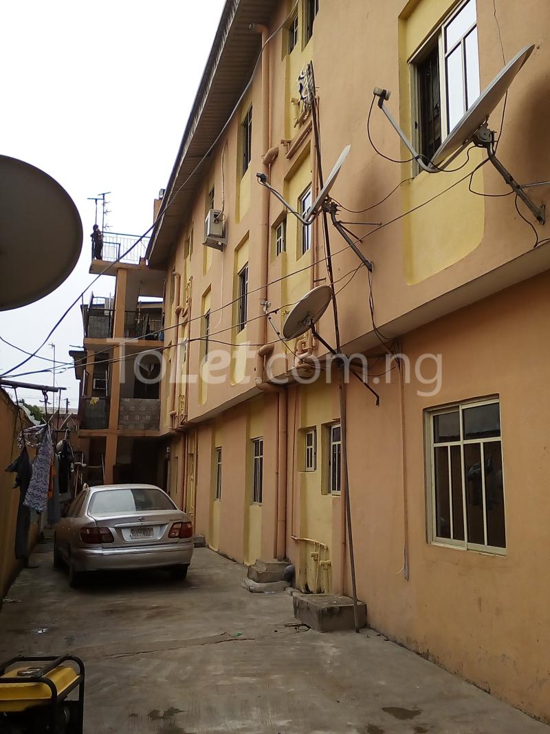 1 bedroom Flat / Apartment for rent Fadunsi Avenue Oke-Ira Ogba Lagos