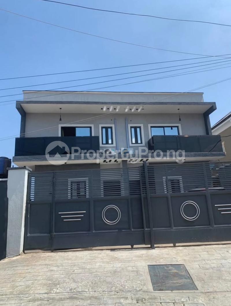 Flat / Apartment for rent Adeniran Ogunsanya Surulere Lagos