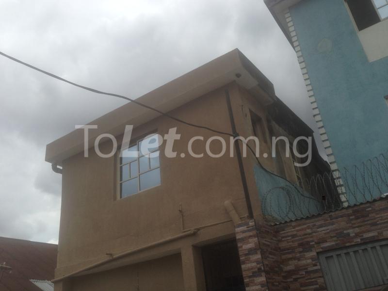 1 bedroom Flat / Apartment for rent Araromi Fola Agoro Yaba Lagos