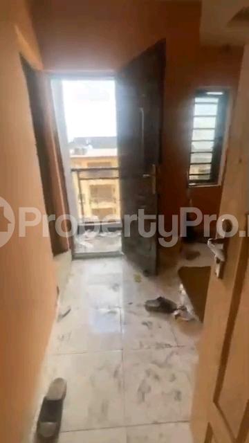 1 bedroom Flat / Apartment for rent Adekunle Yaba Lagos