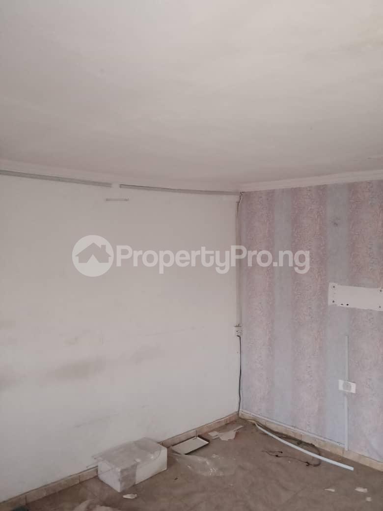 1 bedroom Flat / Apartment for rent Olatunde Street Adelabu Surulere Lagos - 2