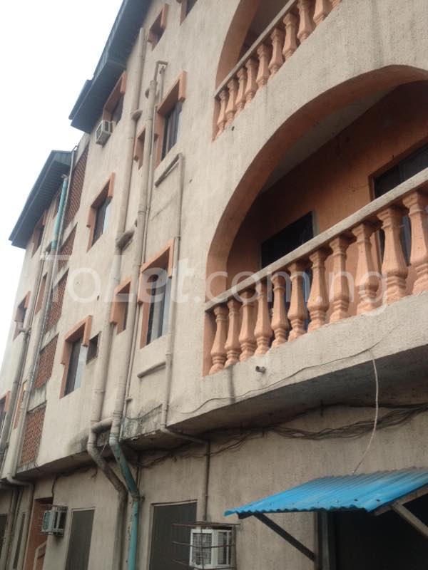 1 bedroom Flat / Apartment for rent Off Lawanson Lawanson Surulere Lagos