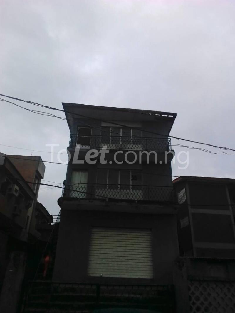 2 bedroom Flat / Apartment for rent 4 Funsho Close Onike Yaba Lagos