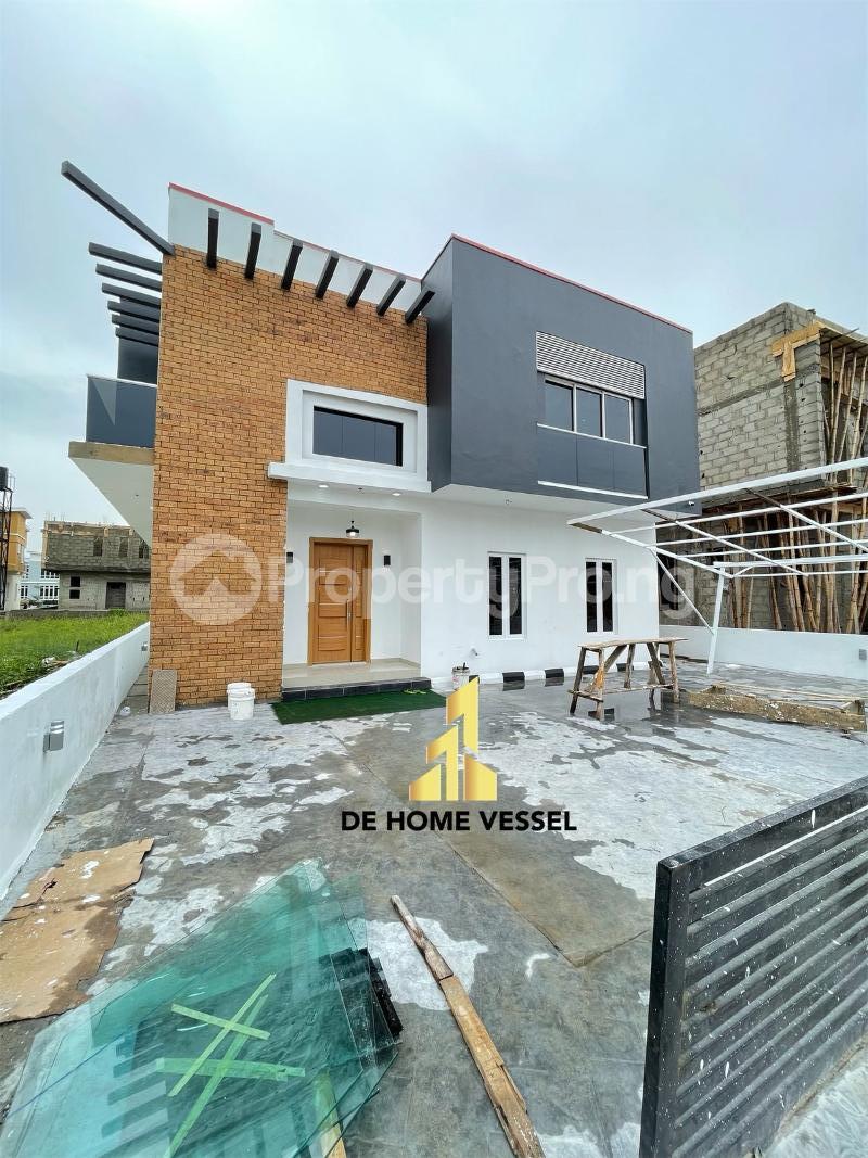 5 bedroom House for sale 2nd Toll Gate Lekki Lagos