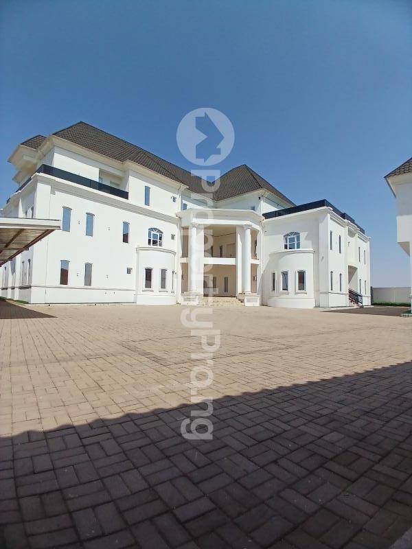 10 bedroom House for sale Diplomatic Zone Guzape Abuja