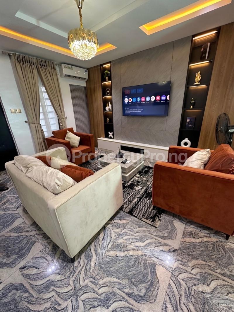 2 bedroom House for shortlet Opposite Club Switch Ring Rd Ibadan Oyo