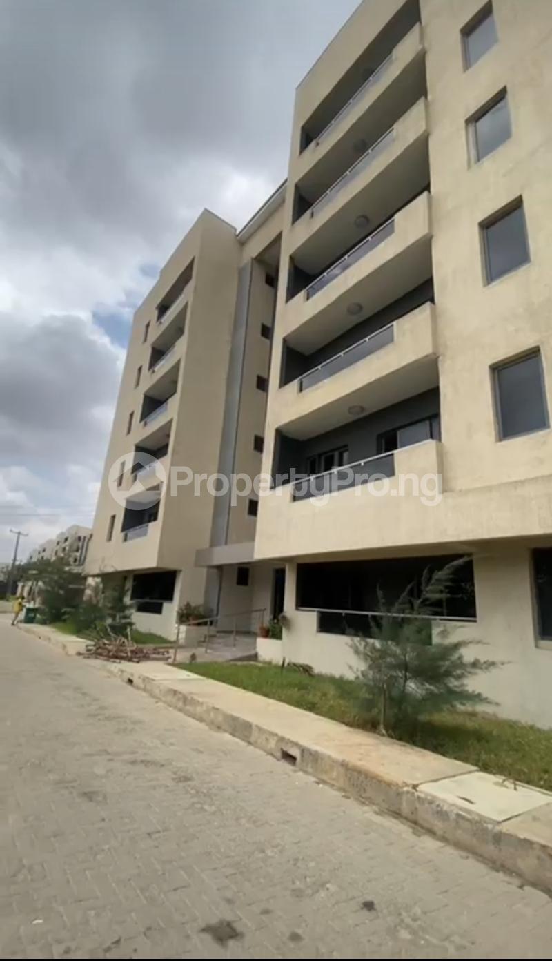 2 bedroom House for sale Ogunlana Surulere Lagos