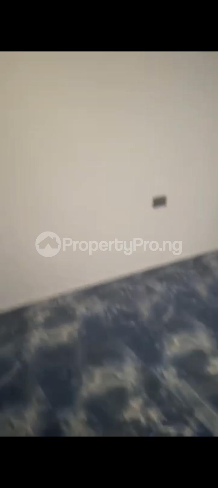 2 bedroom House for rent ?? Off Itire Road Via Ishaga Road, Idi Araba Itire Surulere Lagos