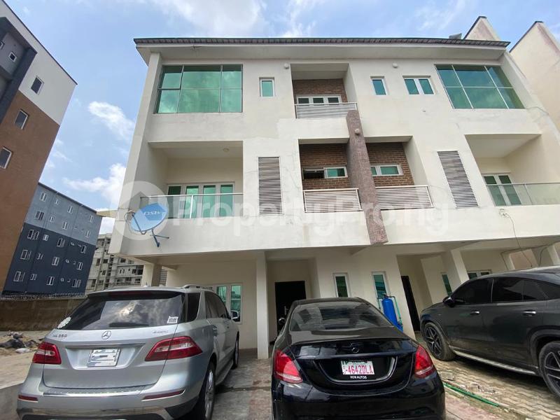 2 bedroom House for rent Kusenla Road Lekki Lagos