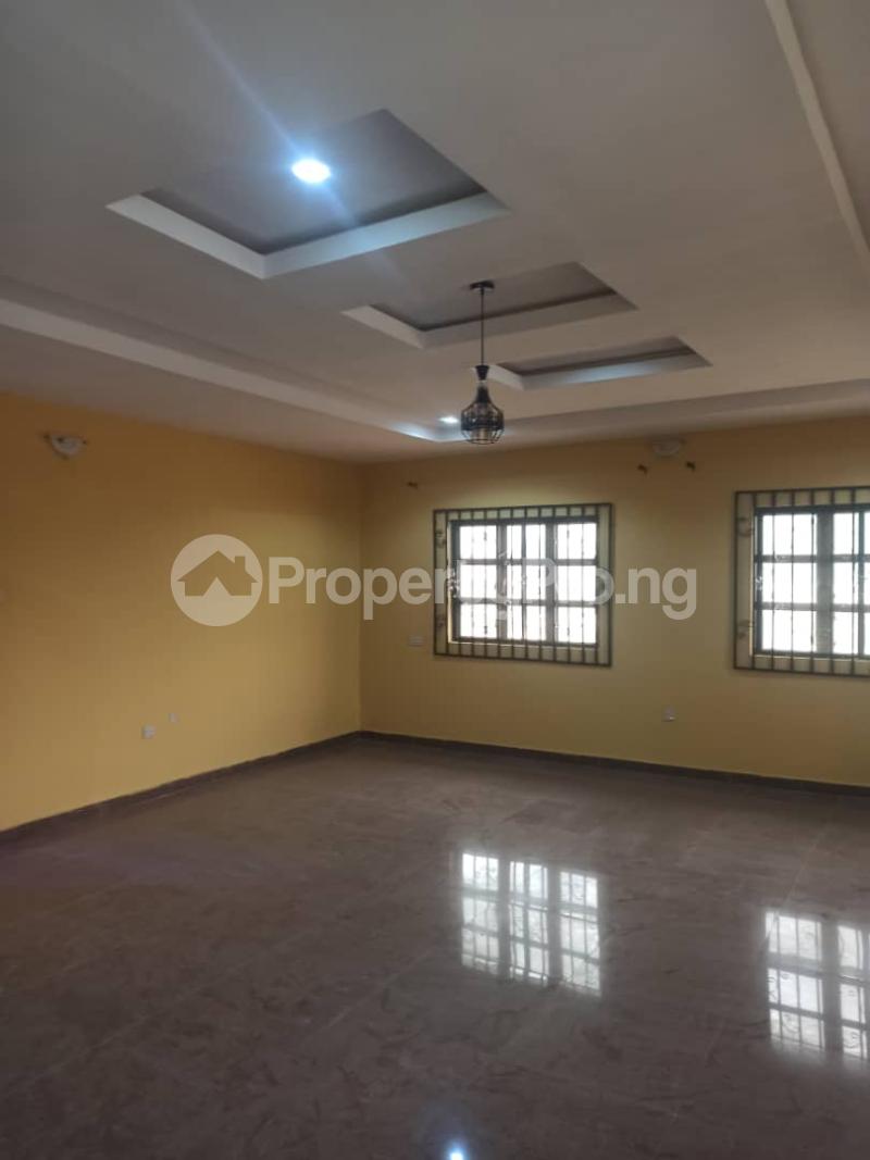 2 bedroom House for rent No 20, Aderemo Cresent Ok, Akobo Ibadan Oyo
