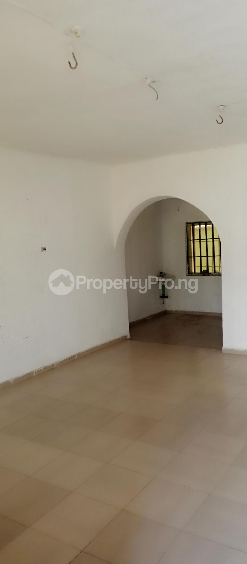 2 bedroom House for rent No 14, Alhaji Bolaji Street Oloogbo Ologuneru Ibadan north west Ibadan Oyo